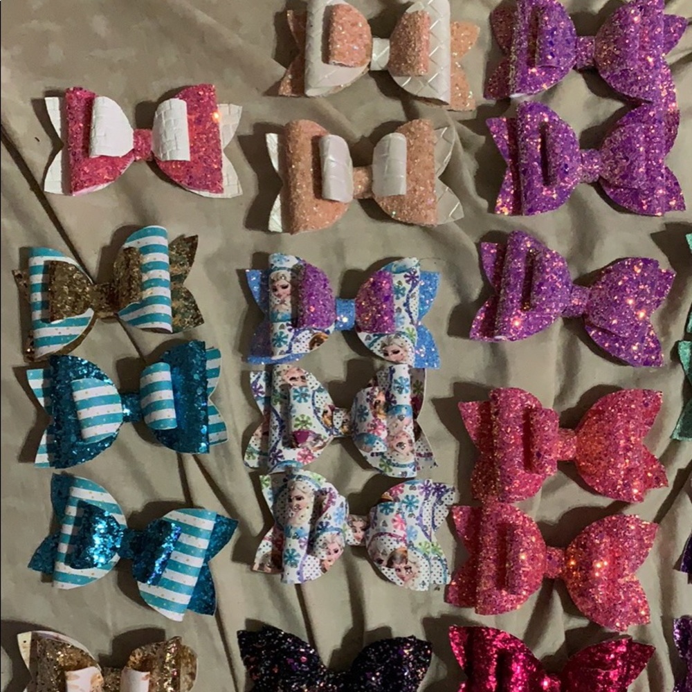 Bows - Picture 2 of 4